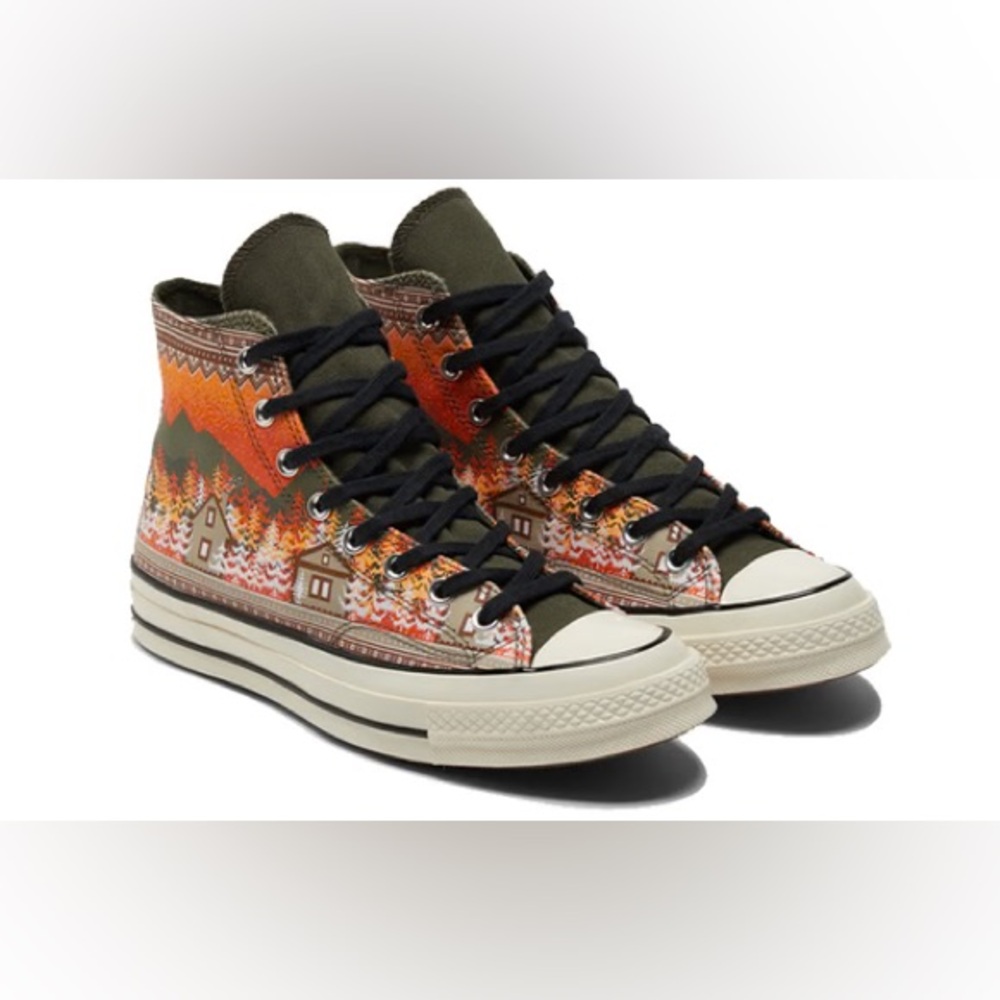 NEVER BEEN WORN Converse Chuck 70 High Top Christmas Holiday Sweater Sneaker
